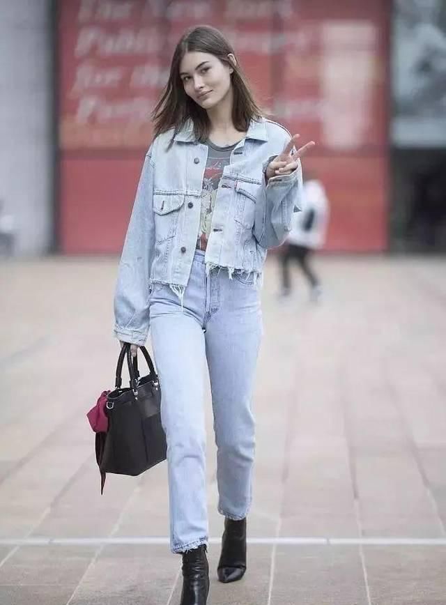  [少女]短裙和牛仔裤，哪个更减龄？