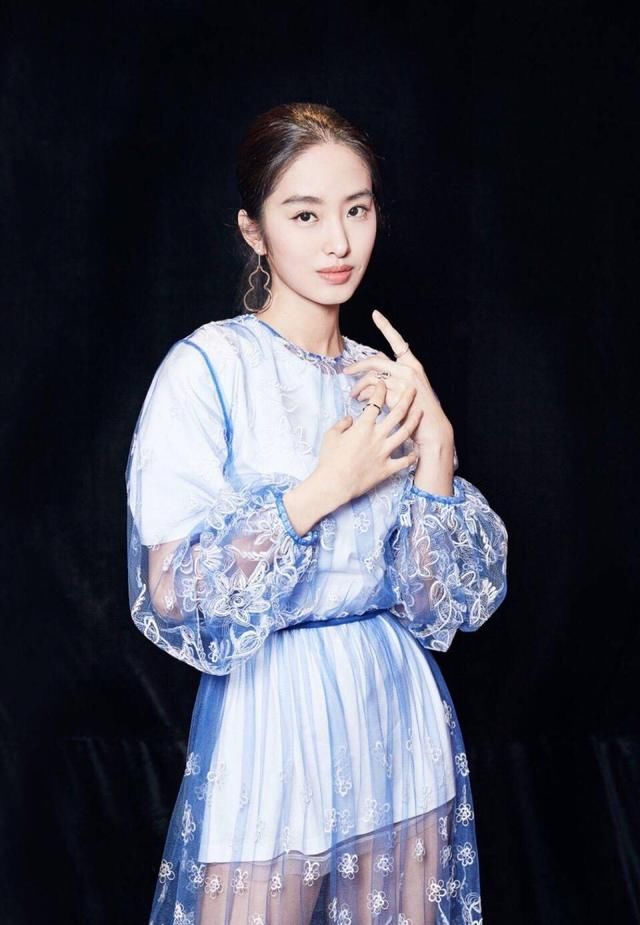 学会这么凹连衣裙，这个夏天就不愁了