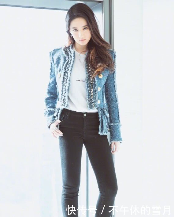 她长得美似仙女下凡，在拍戏中被占便宜，美似仙女下凡！