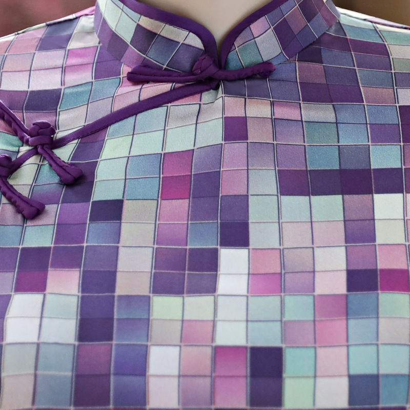 别傻傻穿真丝裙了!“改良旗袍”尽显身材高贵优雅，老公垂涎三尺