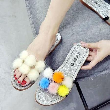 “女王”不一定必穿“恨天高”,还是要穿这些的,有范