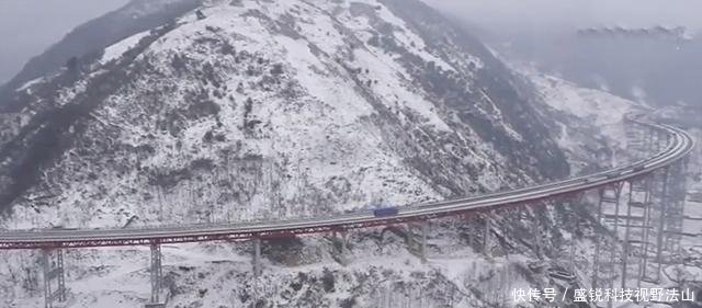 中国又一伟大建筑，比港珠澳大桥壮观100倍，厉害了我的国