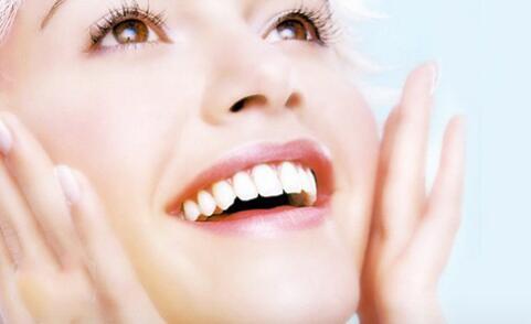 给牙齿美容?看女孩如何另辟蹊径创业