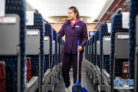  段动车队的热备乘务■探访动车乘务“替补队员”