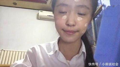 00后男孩化妆秒变女孩，化妆技术逆天了！90后的阿姨不得不服！
