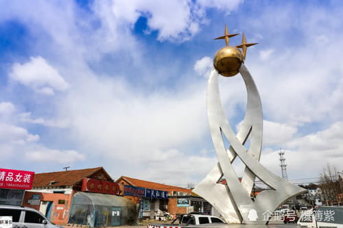  奶奶■农村大集关闭，80岁奶奶寒风中坐路边卖大蒜，一上午也没卖一头