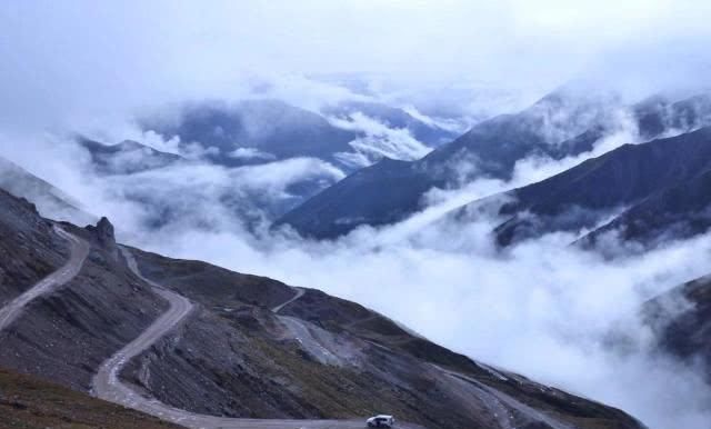 川藏线自驾游想耍野路子就选择丰田霸道,它是如何称霸越野路线的