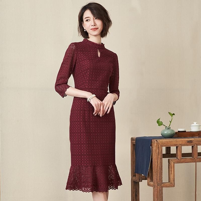 40岁女人，尽量少穿黑色，多穿这3种颜色的“裙子”，减龄显气质