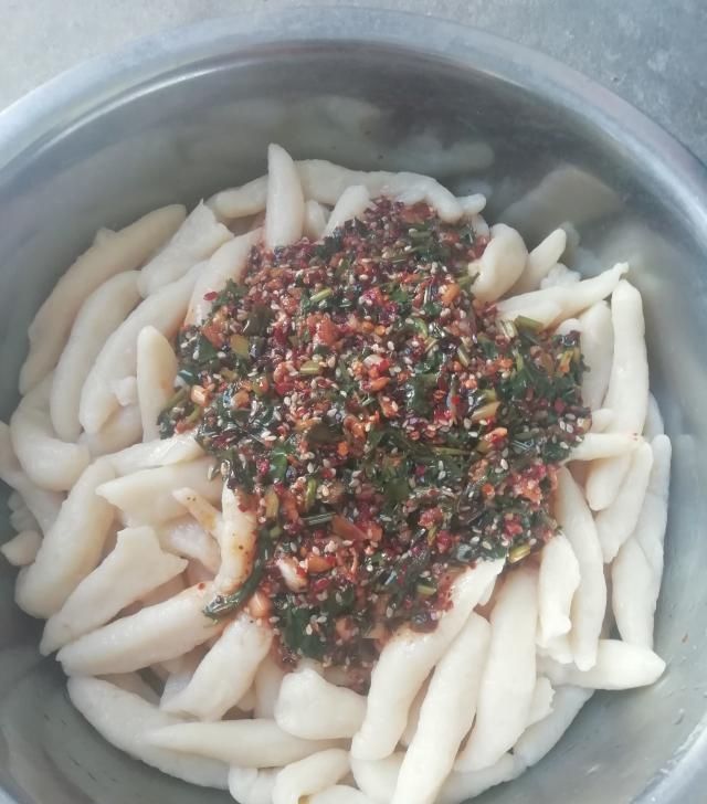  酱汁@好吃的土豆面鱼鱼：配上万能酱汁，味道好极了！
