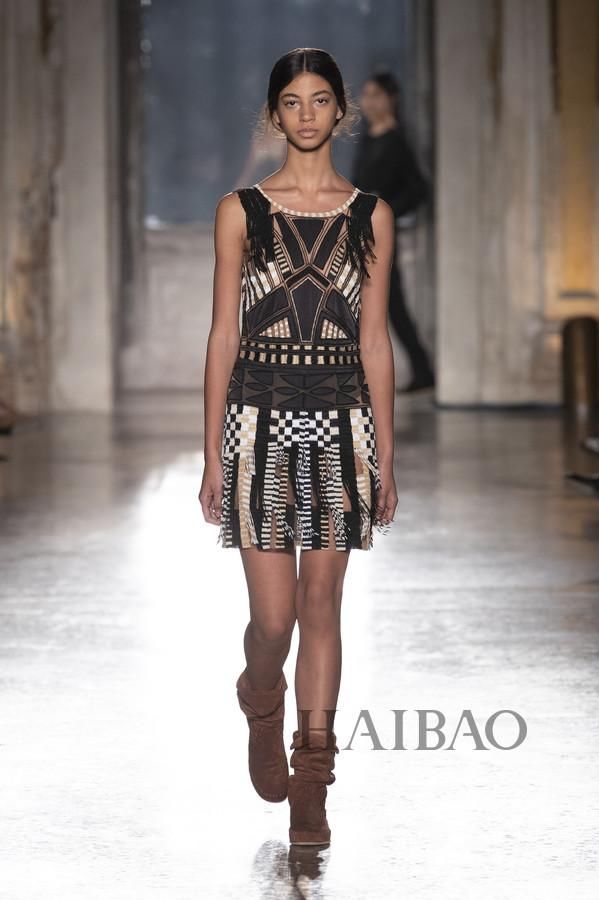 以高级玩趣致意时尚！Alberta Ferretti 2019 女装度假系列：限定