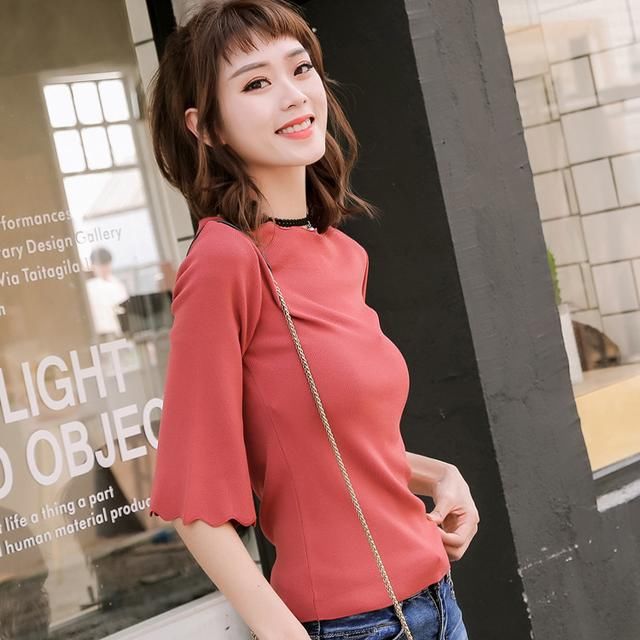 小姐姐：过时的毛衣快扔了吧！今秋流行的这几款，不薄不厚刚刚好