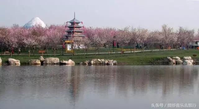 成都出发1h,这个面积不足22平方公里的小镇,竟