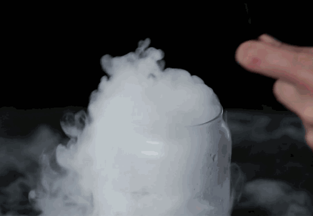 赵薇为了在中餐厅不输给舒淇，真的太拼了!