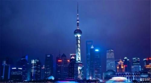  「艺人」为什么很多艺人选择在北京或者上海居住，而选择在深圳