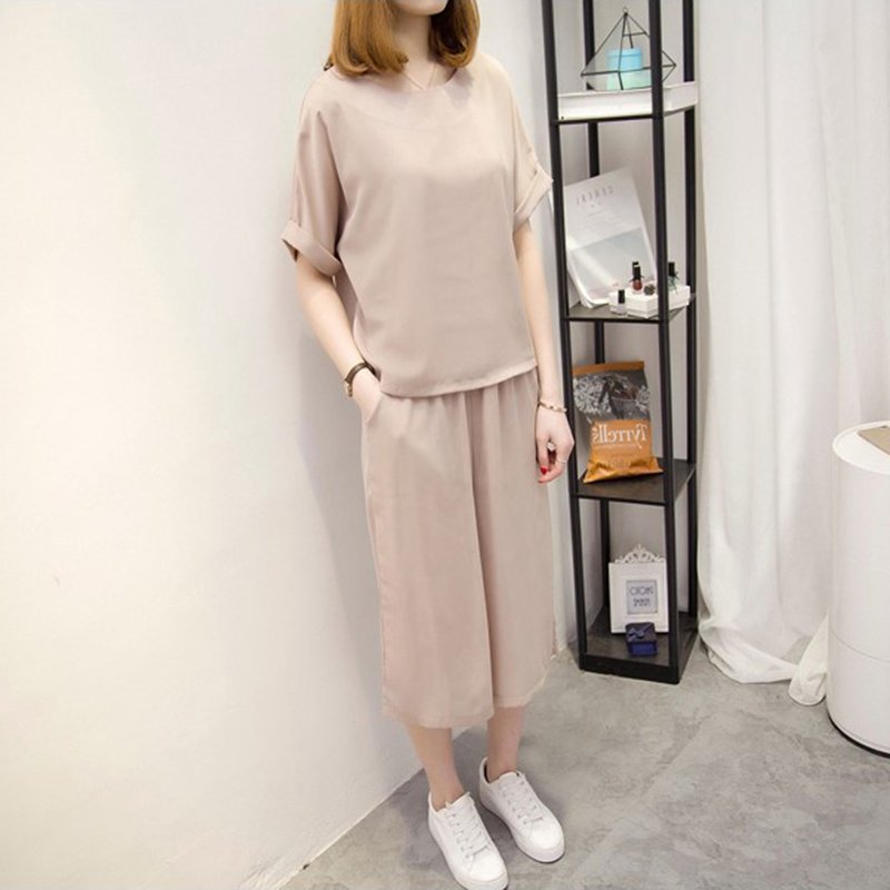 腰粗屁股大女人,别穿裙子了!多穿这样的靓装,遮肉显瘦又减龄