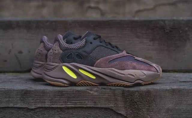  发布■你知道 Yeezy 700 系列一共发布了几款配色吗？一张图为你理清！