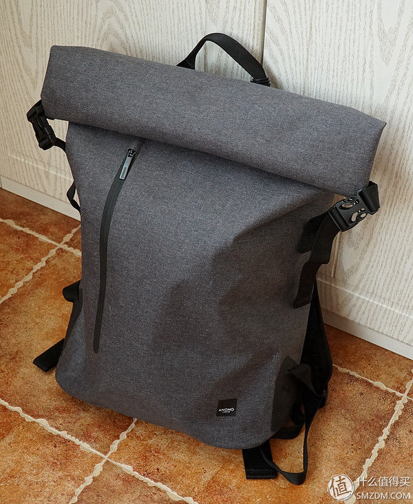 英伦气质的休闲与商务并存--KNOMO CROMWELL克伦威尔卷盖双肩包