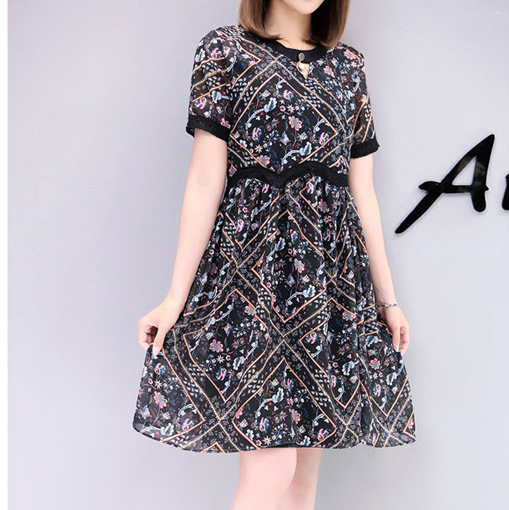 老婆个子矮，穿了这些超级显高的“娃娃裙”后，再也不穿高跟鞋了