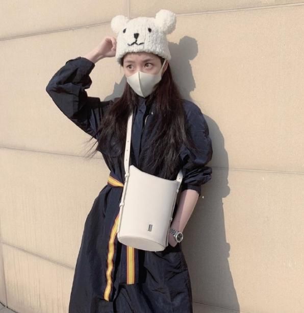 「少女」元气少女李侑菲,颜值高,身材好,笑起来还超级甜