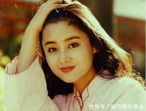  #巅峰期#她是第一代琼瑶女郎，却在巅峰期选择退圈嫁人，今52岁成人生赢家