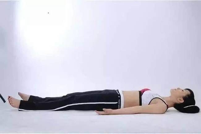 这位性感的东方女神,成了好身材的标杆!