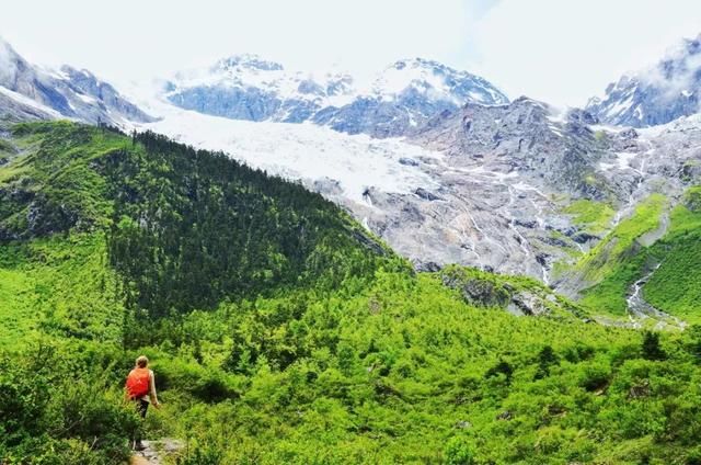 不去天堂，就去雨崩！这里有云淡风轻，这里花开四野……