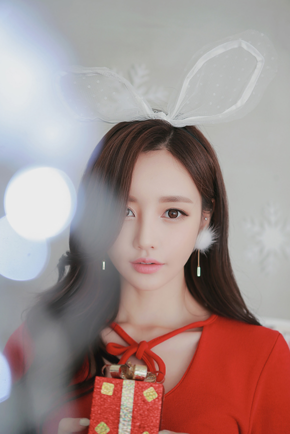 女神孙允珠，圣诞白兔精灵治愈甜美小洋装