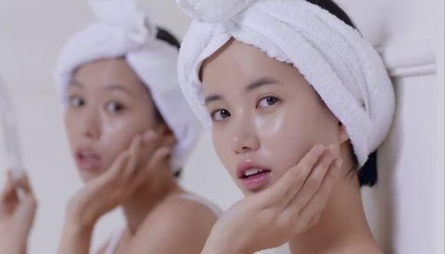 一天中敷面膜的最佳时间是什么时候？正确答案皮肤科医生告诉你！