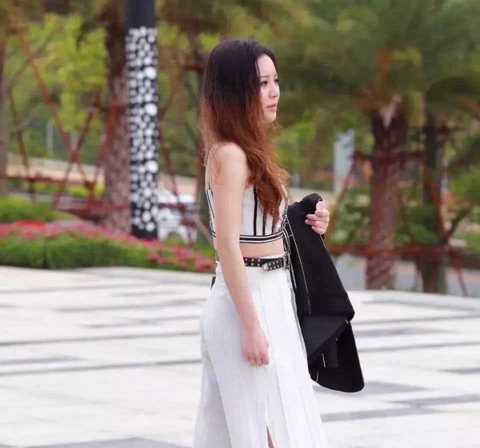 美丽■高跟鞋夏日这样搭配,让你显得时尚又美丽