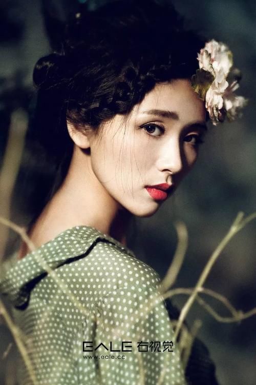 必收藏！百张女孩与花摄影作品！-右视觉十周年饕餮视觉盛宴。