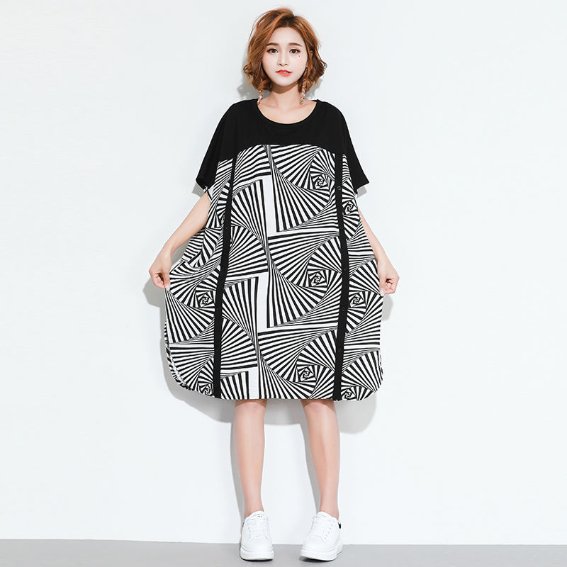 老婆真会穿,这样的裙+高跟鞋,女人味十足