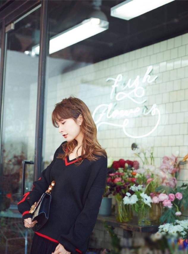 吴昕真是越来越会穿了,气场全开甜美迷人,网友:厉害了潘玮柏!