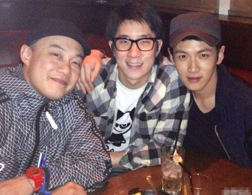 柯震东发微博为父亲庆生，网友留言却让他很无语：吸毒的人滚蛋