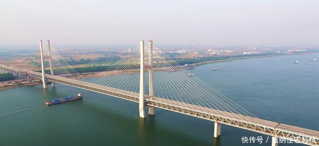 全长1837公里，中国这条铁路上亿人受益，多国看了直眼红