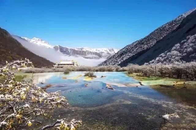 你在北方热浪里举步维艰，四川的这个地方却大雪纷飞