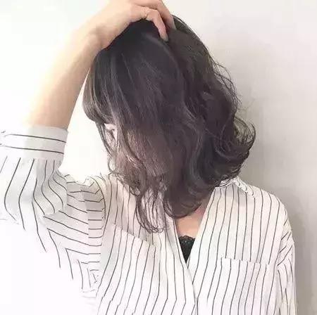 宋慧乔林允儿佘诗曼 2018年明星扎堆爱上齐肩卷发