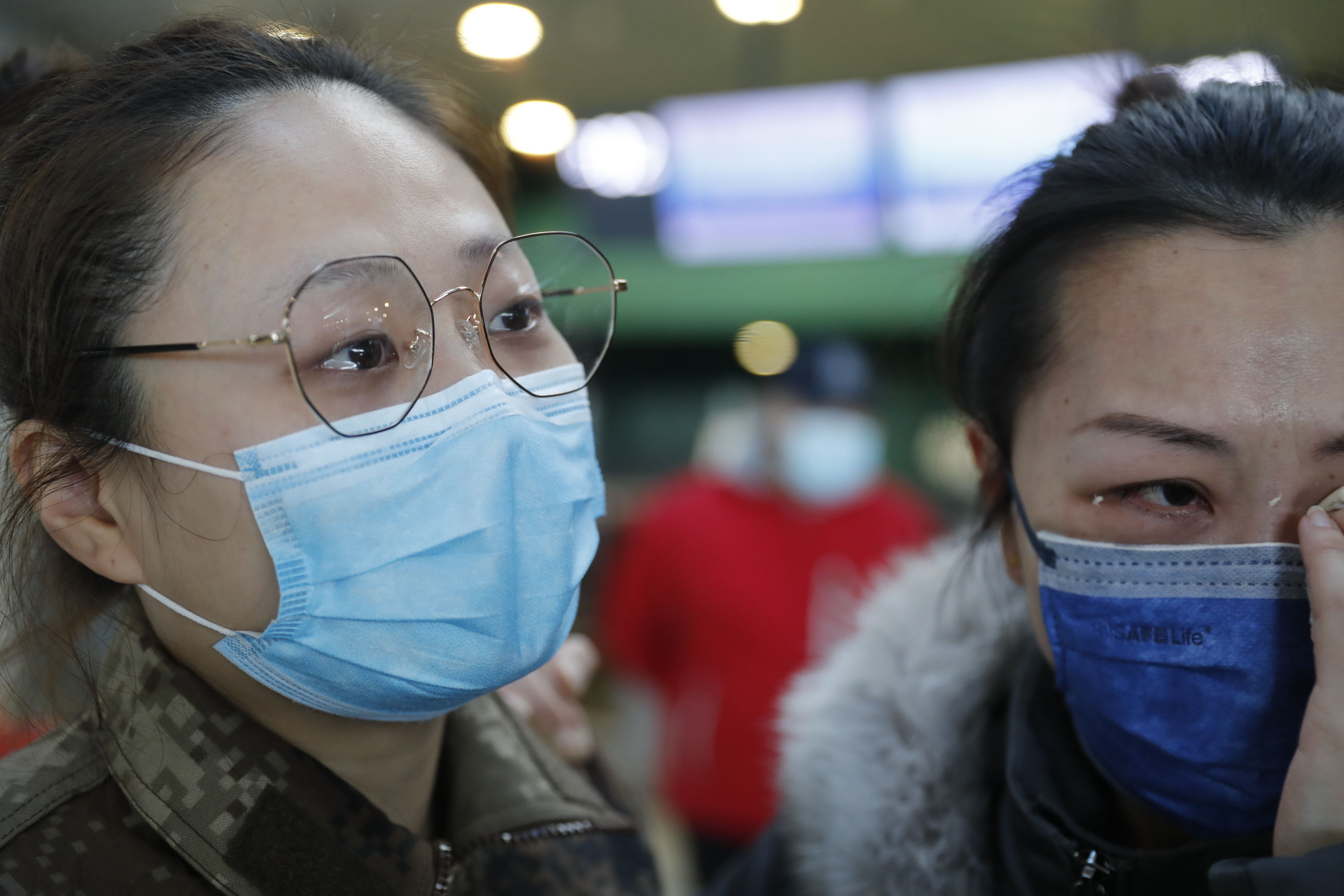  「振奋人心」上海又一批医疗队出发支援湖北 这些画面让人泪目又