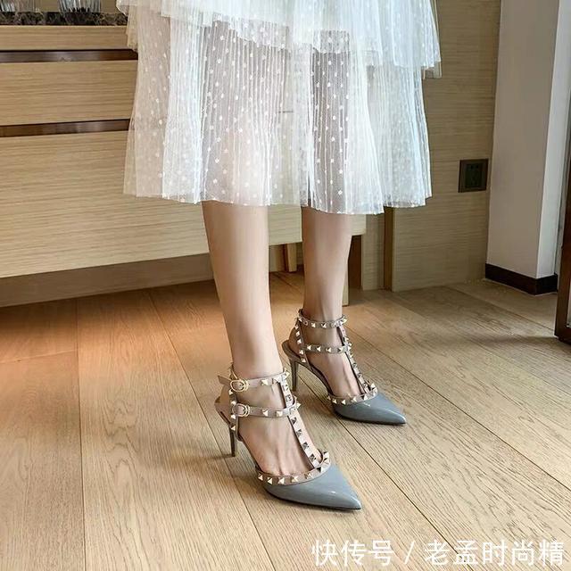  『姑娘』换季高跟鞋，姑娘们最不能错过一双铆钉多元素设计，仙女味儿十足