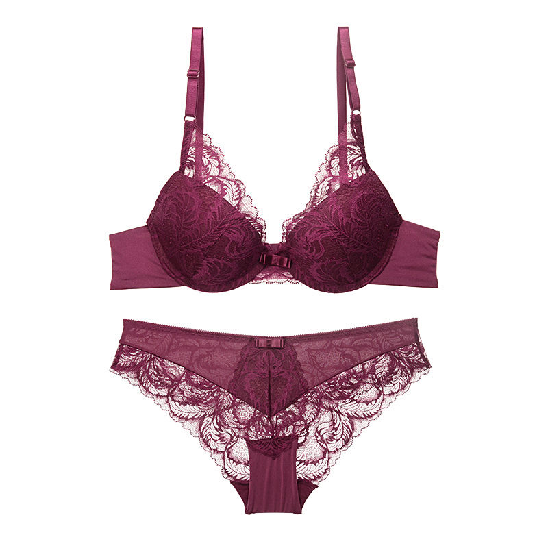 老式套装已过时，今年超流行蕾丝款式，性感迷人不束缚