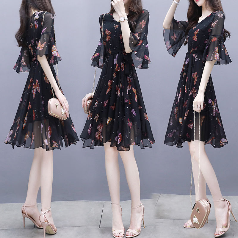 裙子买对不买贵，穿这种档次的“优雅裙”，不俗不媚显优雅