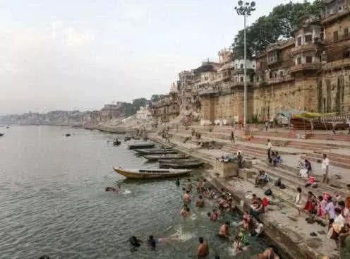 印度“圣水”杀伤力强大，已有人中招，还想5元一瓶销往我国