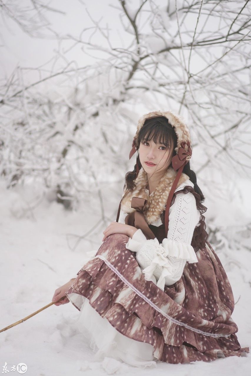 这个夏天雪域美女给你眼睛解解渴，喝什么都没有这个来的直接