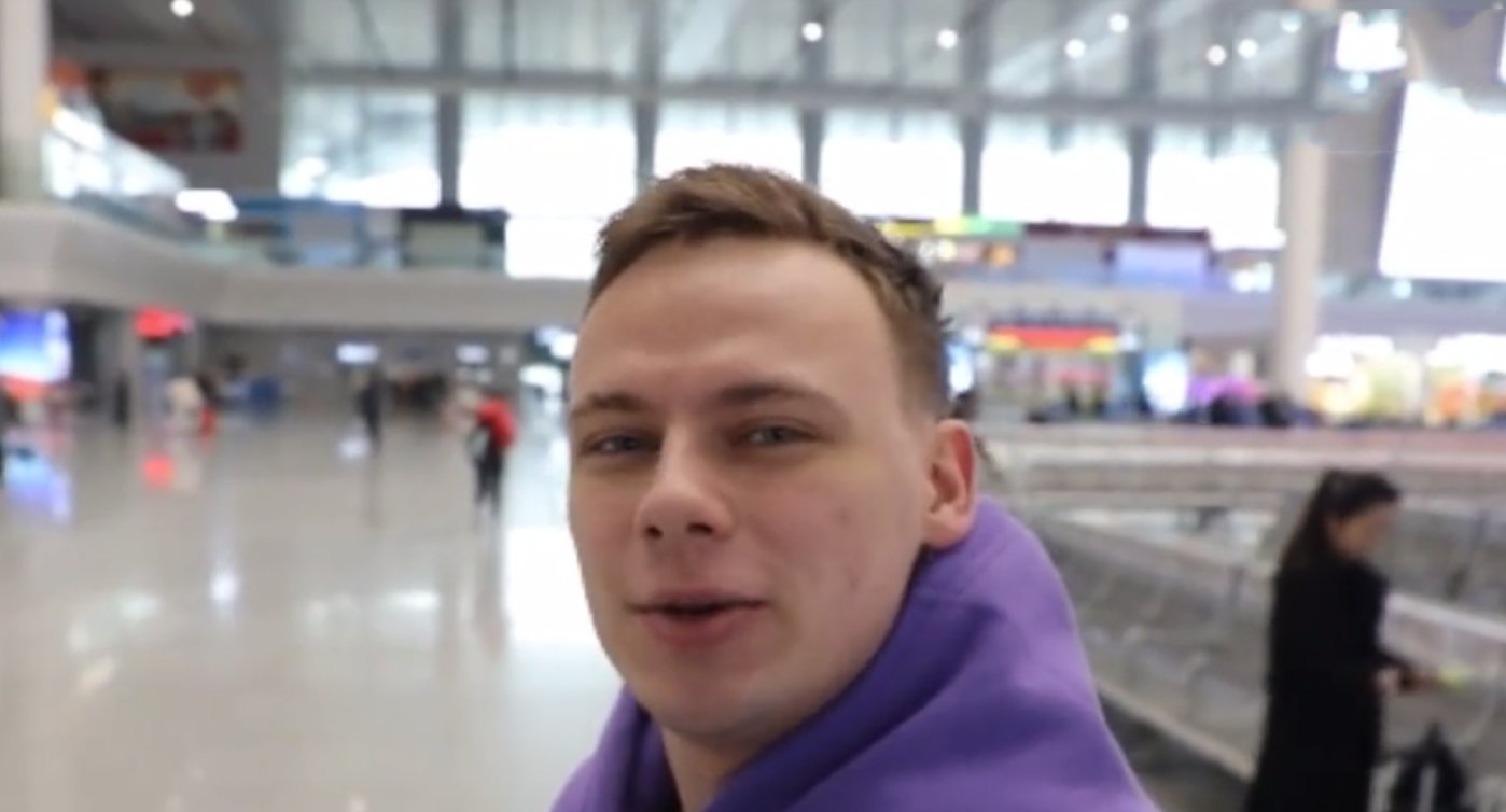 俄罗斯老外到贵州旅游,一进村就迷茫了:你们管这叫喝酒?