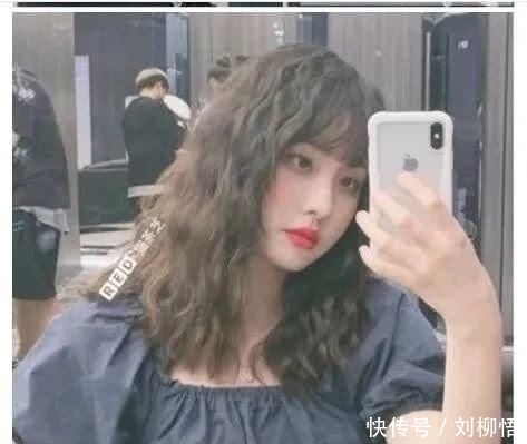  「个性」2020最火的头发颜色，长卷发绝对是最火的，有个性更洋气！