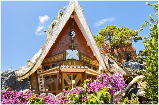 中国大妈去越南旅游，买了5瓶越南香水和20斤咖啡豆，结账时愣了