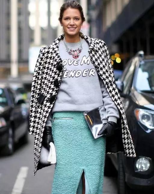  忍不住：时尚穿搭,会让人忍不住回头的几个搭配,你值得拥有!