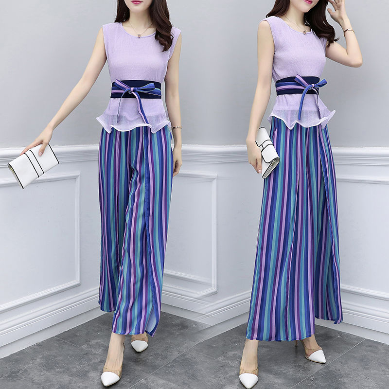 45岁老板娘从来不穿裙子，身上的套装够洋气，藏不住的女神魅力