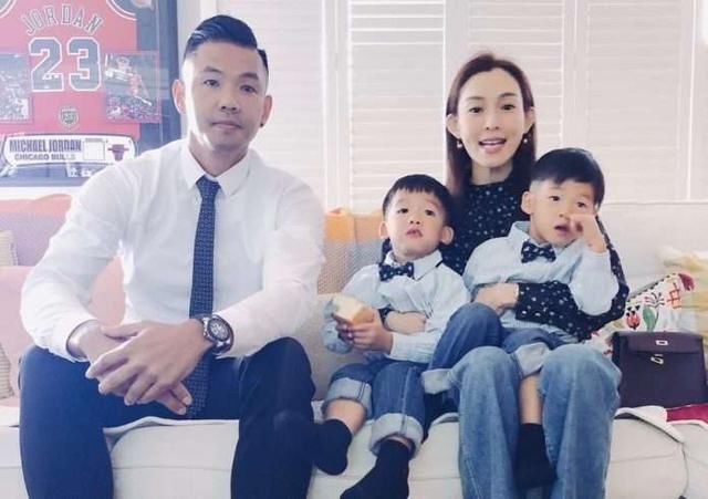 台湾艺人夫妻低调捐款救双胞胎，黑人的回应证实捐款者就是他们