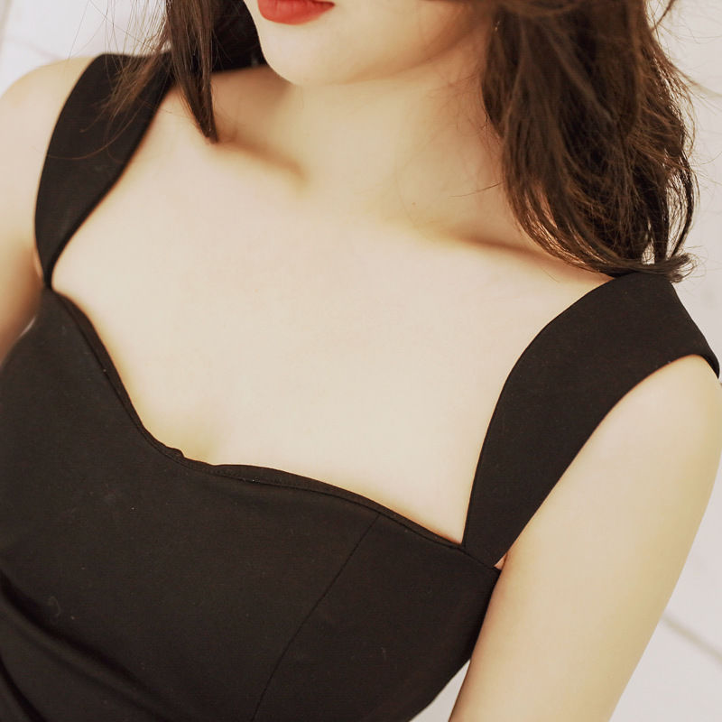 30+的女人，平常该穿穿这样的“紧身衣”，妥妥的女神范儿