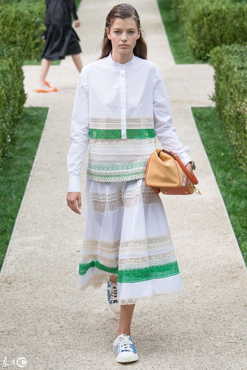 Tory burch2019春夏大秀度假风满满，看完想来次说走就走的旅行!